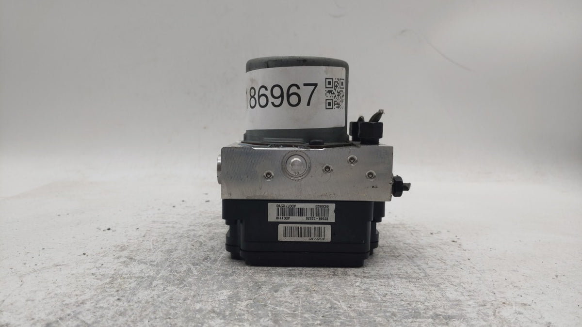 2016 Kia Soul Anti-Lock Brake ABS Pump Module Actuator OEM P/N:58900-B2720 B2589-22520, 58920-B2720 Fits OEM Used Auto Parts