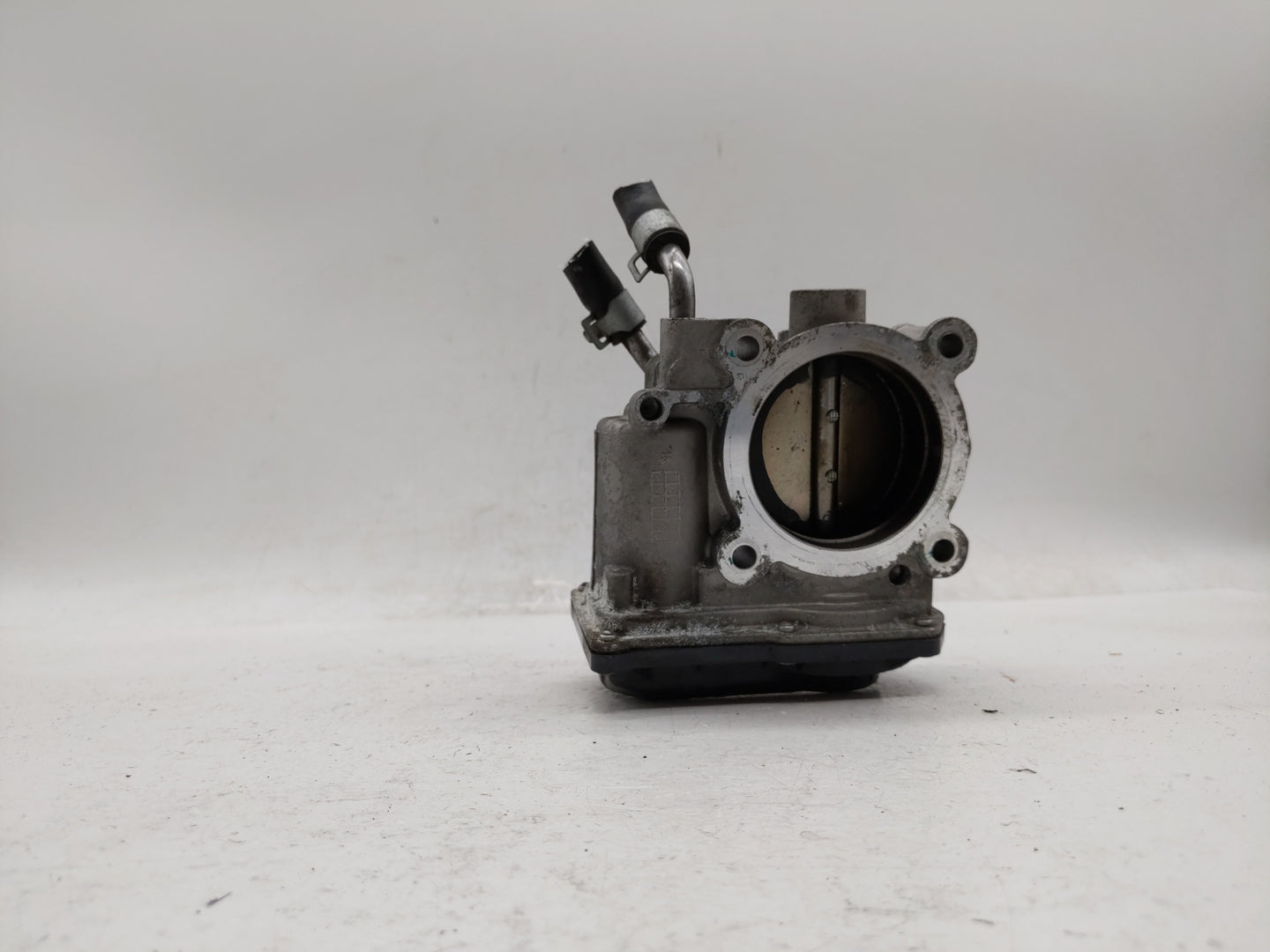 2014-2019 Kia Soul Throttle Body P/N:35100-2E000 Fits Fits 2011 2012 2013 2014 2015 2016 2017 2018 2019 OEM Used Auto Parts 