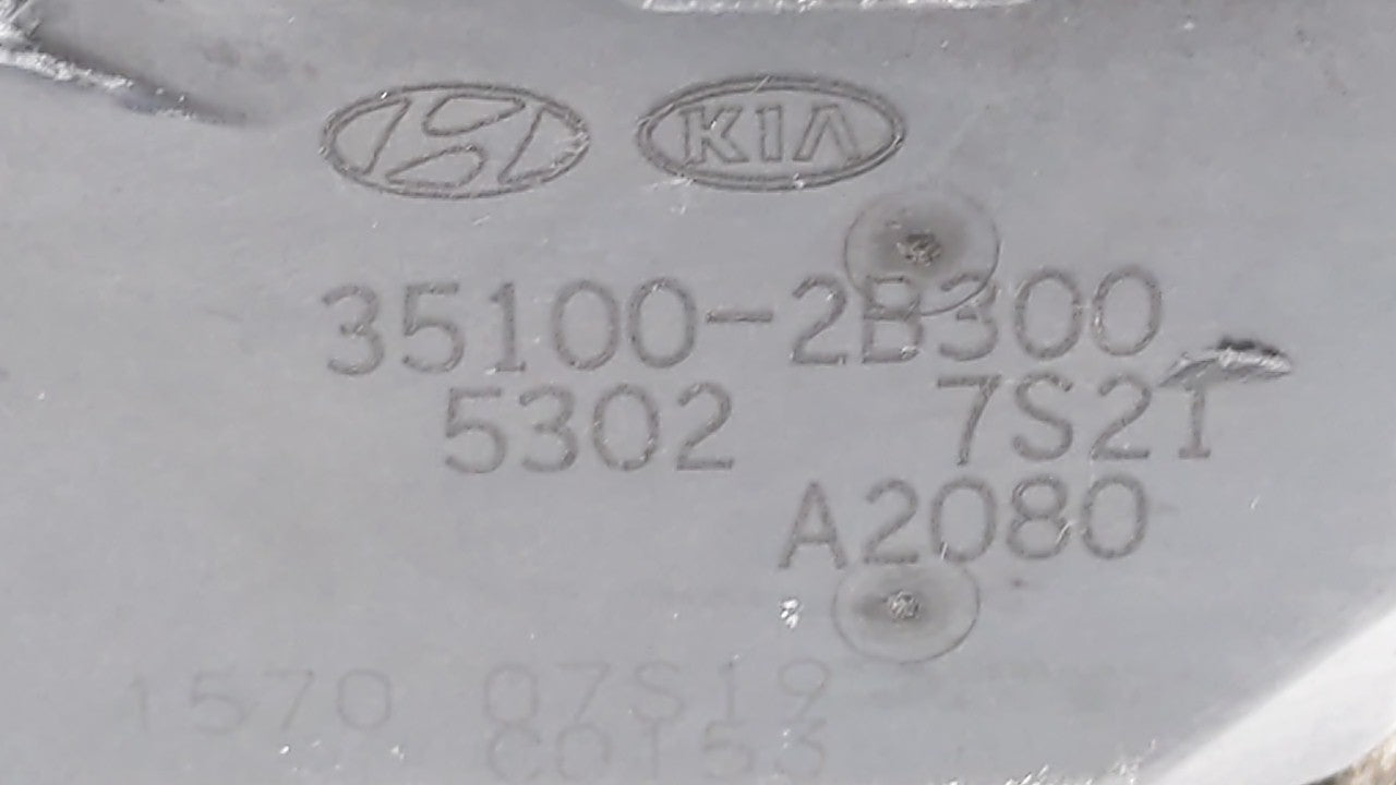 2012-2019 Kia Soul Throttle Body P/N:35100-2B300 Fits Fits 2012 2013 2014 2015 2016 2017 2018 2019 OEM Used Auto Parts - Oem