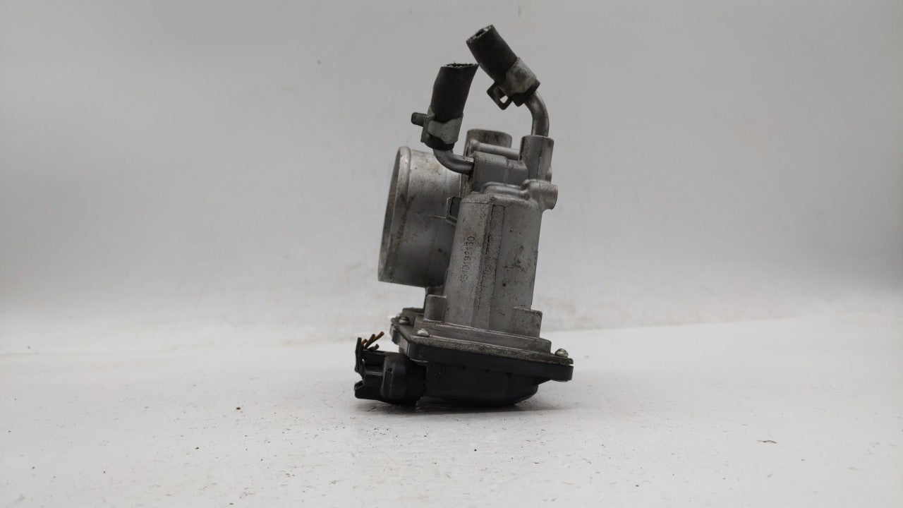 2014-2019 Kia Soul Throttle Body P/N:35100-2E000 Fits Fits 2011 2012 2013 2014 2015 2016 2017 2018 2019 OEM Used Auto Parts 