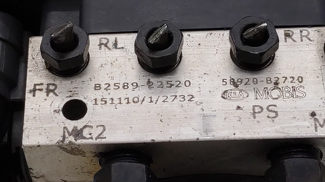 2016 Kia Soul ABS Pump Control Module Replacement P/N:58900-B2720 58920-B2720 Fits OEM Used Auto Parts - Oemusedautoparts1.c