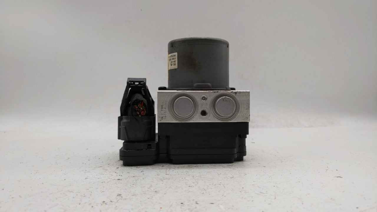 2016 Kia Soul ABS Pump Control Module Replacement P/N:58900-B2720 58920-B2720 Fits OEM Used Auto Parts - Oemusedautoparts1.c