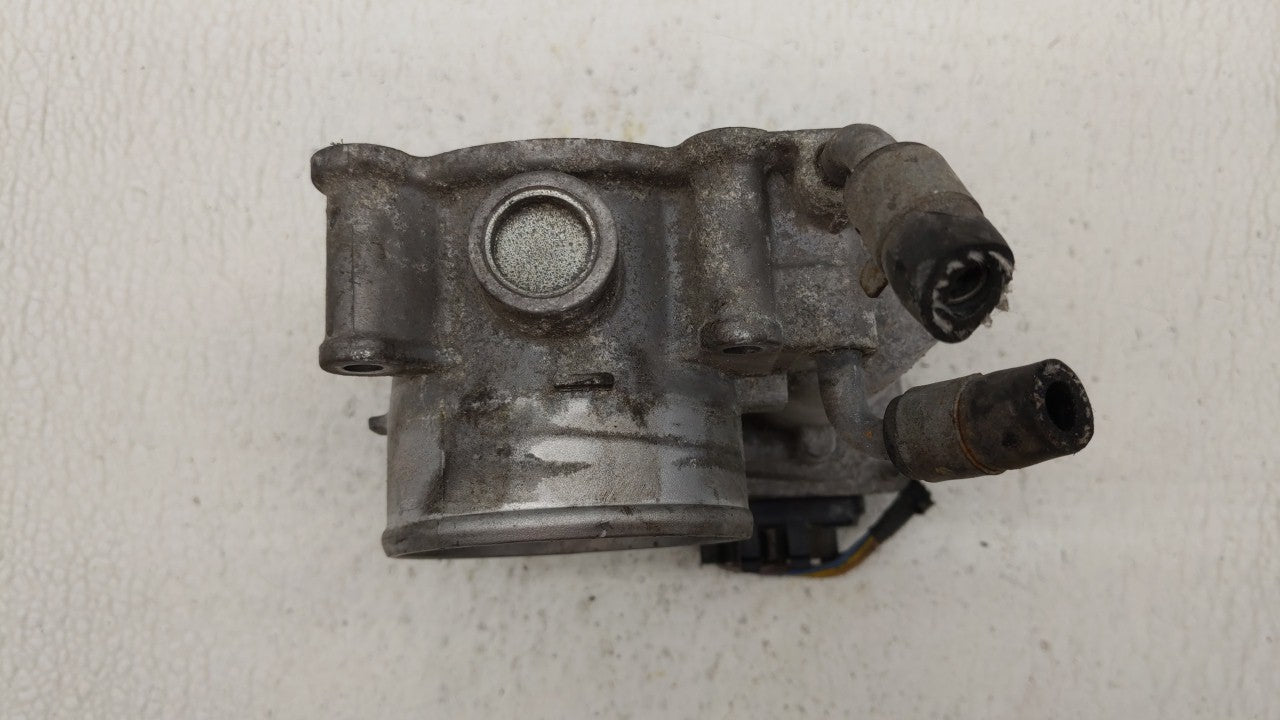 2014-2019 Kia Soul Throttle Body P/N:35100-2E000 Fits Fits 2011 2012 2013 2014 2015 2016 2017 2018 2019 OEM Used Auto Parts 
