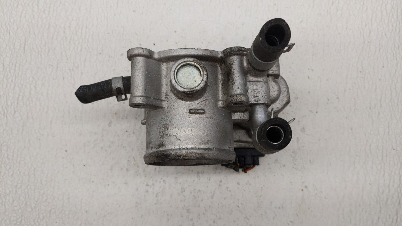 2012-2019 Kia Soul Throttle Body P/N:5302-1S02 35100-2B300 Fits Fits 2012 2013 2014 2015 2016 2017 2018 2019 OEM Used Auto P