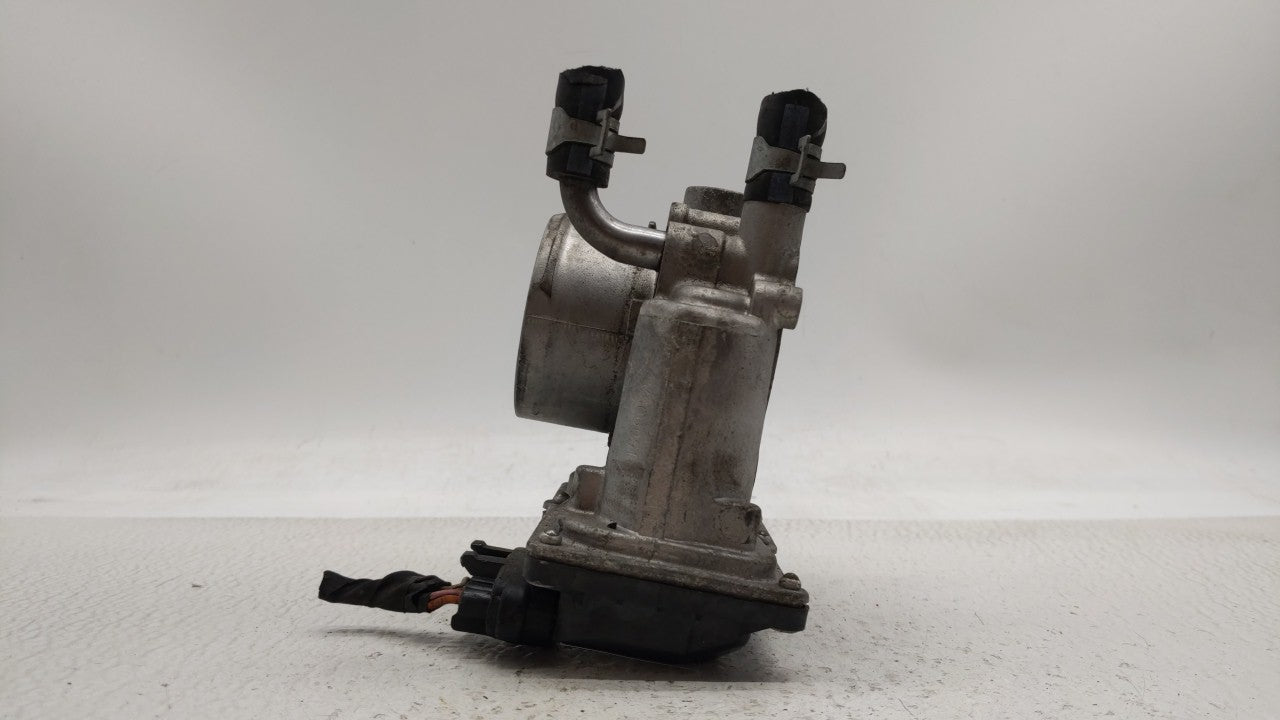 2012-2019 Kia Soul Throttle Body P/N:5302-1S02 35100-2B300 Fits Fits 2012 2013 2014 2015 2016 2017 2018 2019 OEM Used Auto P