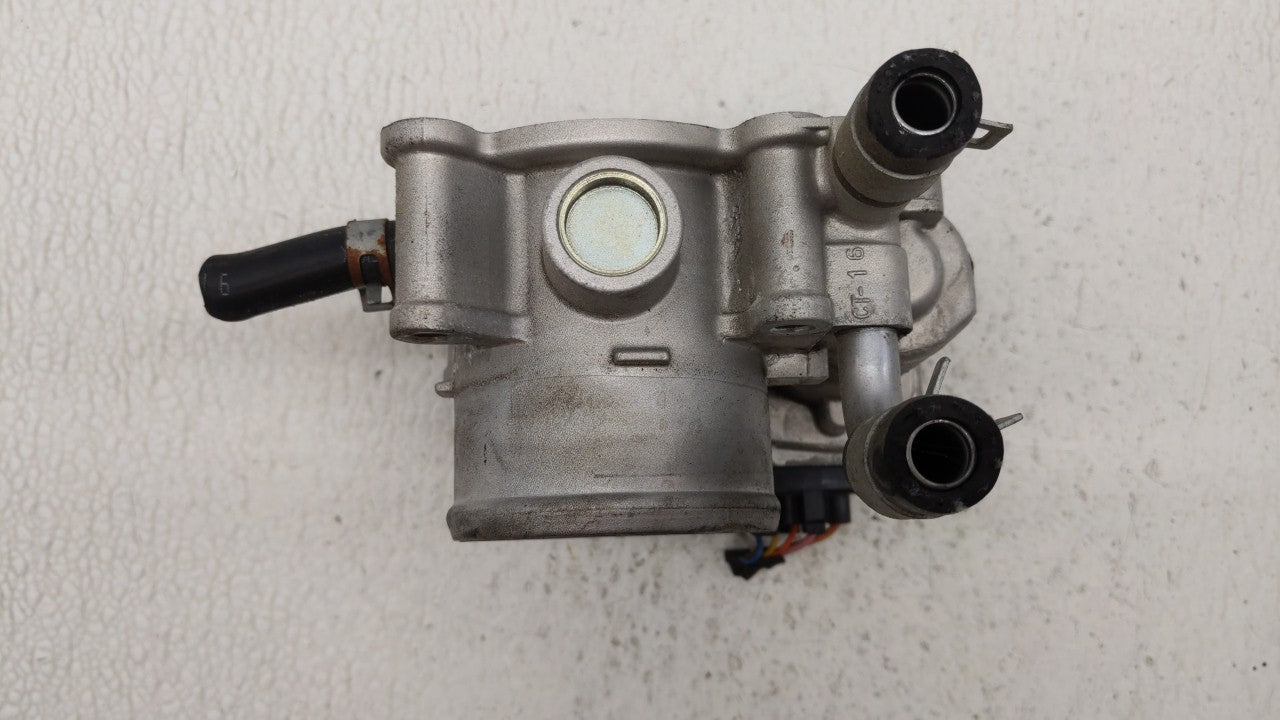 2012-2019 Kia Soul Throttle Body P/N:5302-1S02 35100-2B300 Fits Fits 2012 2013 2014 2015 2016 2017 2018 2019 OEM Used Auto P