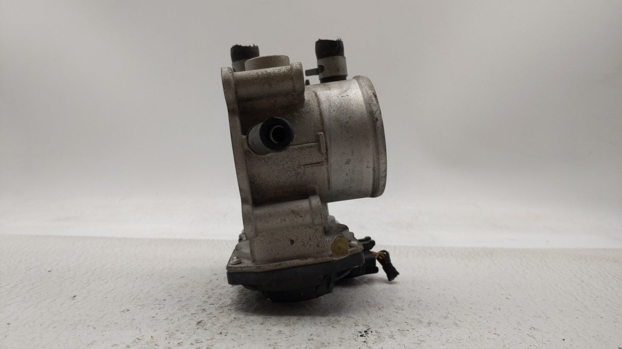 2012-2019 Kia Soul Throttle Body P/N:5302-1S02 35100-2B300 Fits Fits 2012 2013 2014 2015 2016 2017 2018 2019 OEM Used Auto P