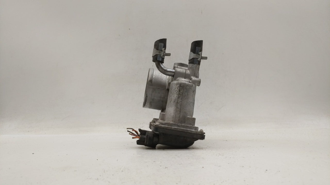 2012-2019 Kia Soul Throttle Body P/N:5302-1S02 35100-2B300 Fits Fits 2012 2013 2014 2015 2016 2017 2018 2019 OEM Used Auto P