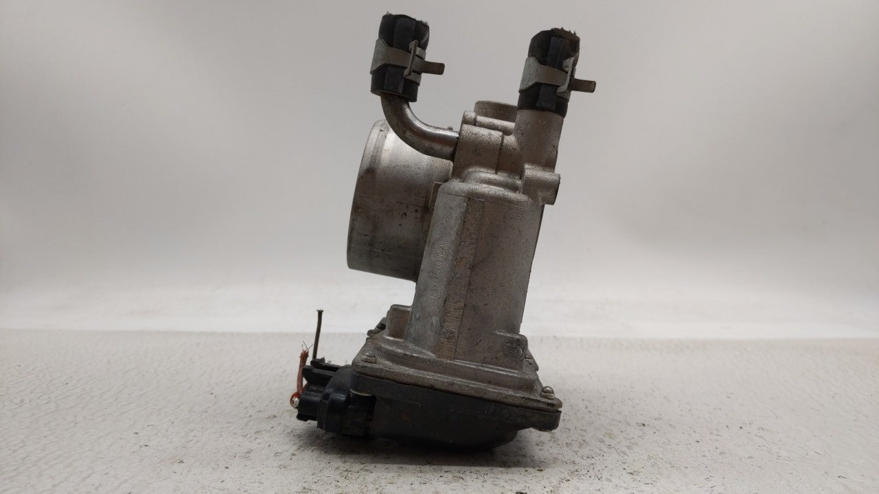 2012-2019 Kia Soul Throttle Body P/N:5302-1S02 35100-2B300 Fits Fits 2012 2013 2014 2015 2016 2017 2018 2019 OEM Used Auto P
