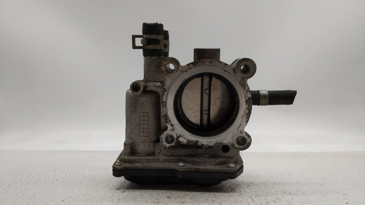 2012-2019 Kia Soul Throttle Body P/N:5302-1S02 35100-2B300 Fits Fits 2012 2013 2014 2015 2016 2017 2018 2019 OEM Used Auto P