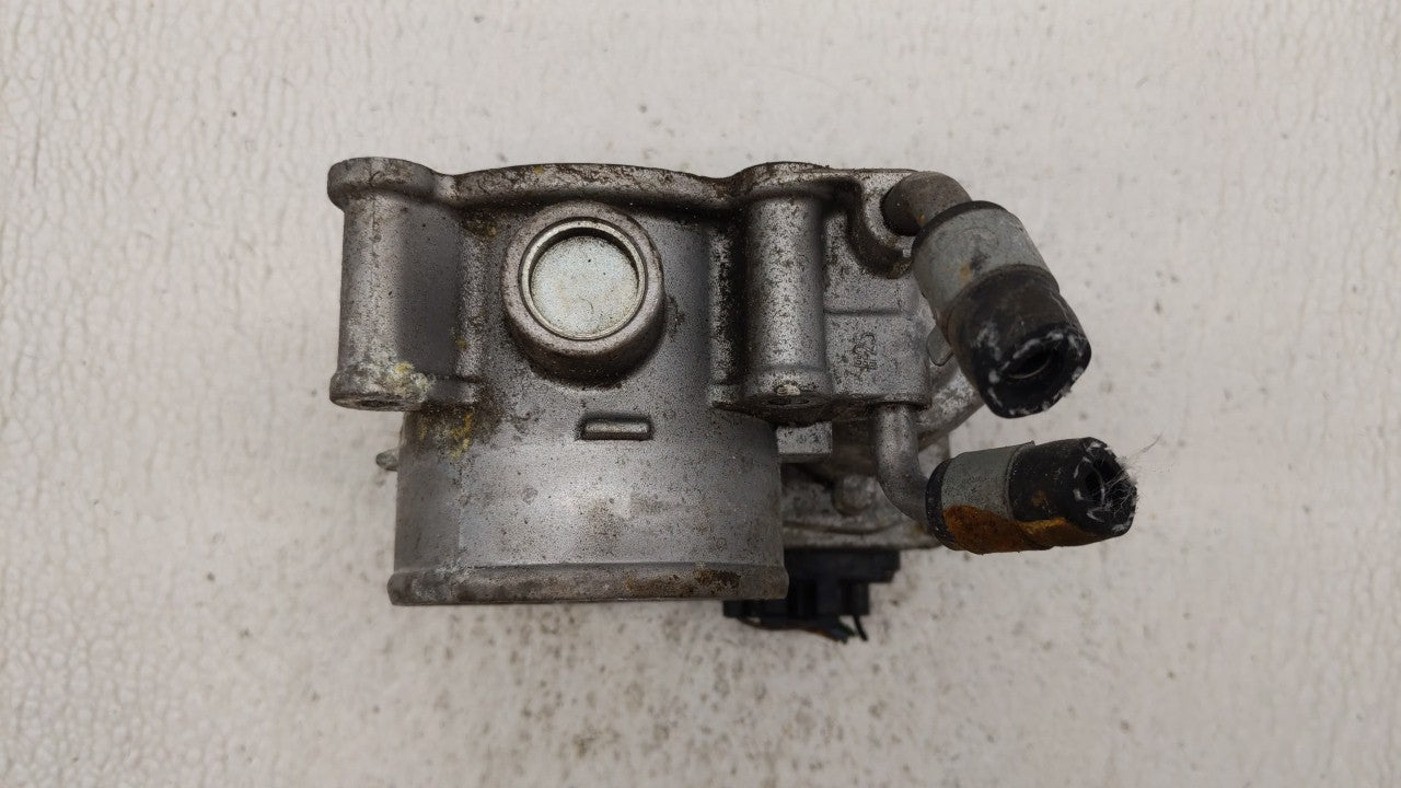 2014-2019 Kia Soul Throttle Body P/N:35100-2E000 Fits Fits 2011 2012 2013 2014 2015 2016 2017 2018 2019 OEM Used Auto Parts 