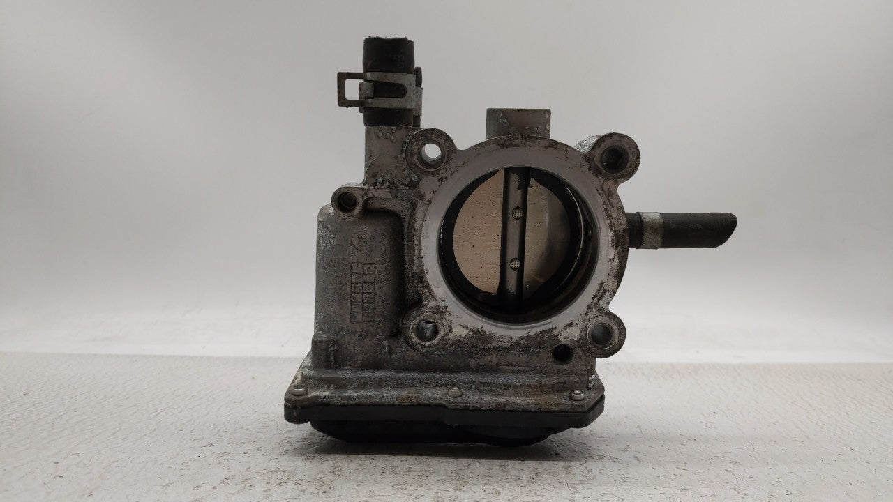 2012-2019 Kia Soul Throttle Body P/N:5302-1S02 35100-2B300 Fits Fits 2012 2013 2014 2015 2016 2017 2018 2019 OEM Used Auto P