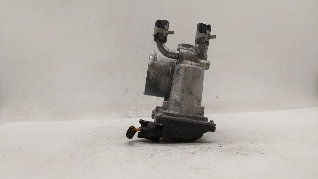 2012-2019 Kia Soul Throttle Body P/N:5302-1S02 35100-2B300 Fits Fits 2012 2013 2014 2015 2016 2017 2018 2019 OEM Used Auto P