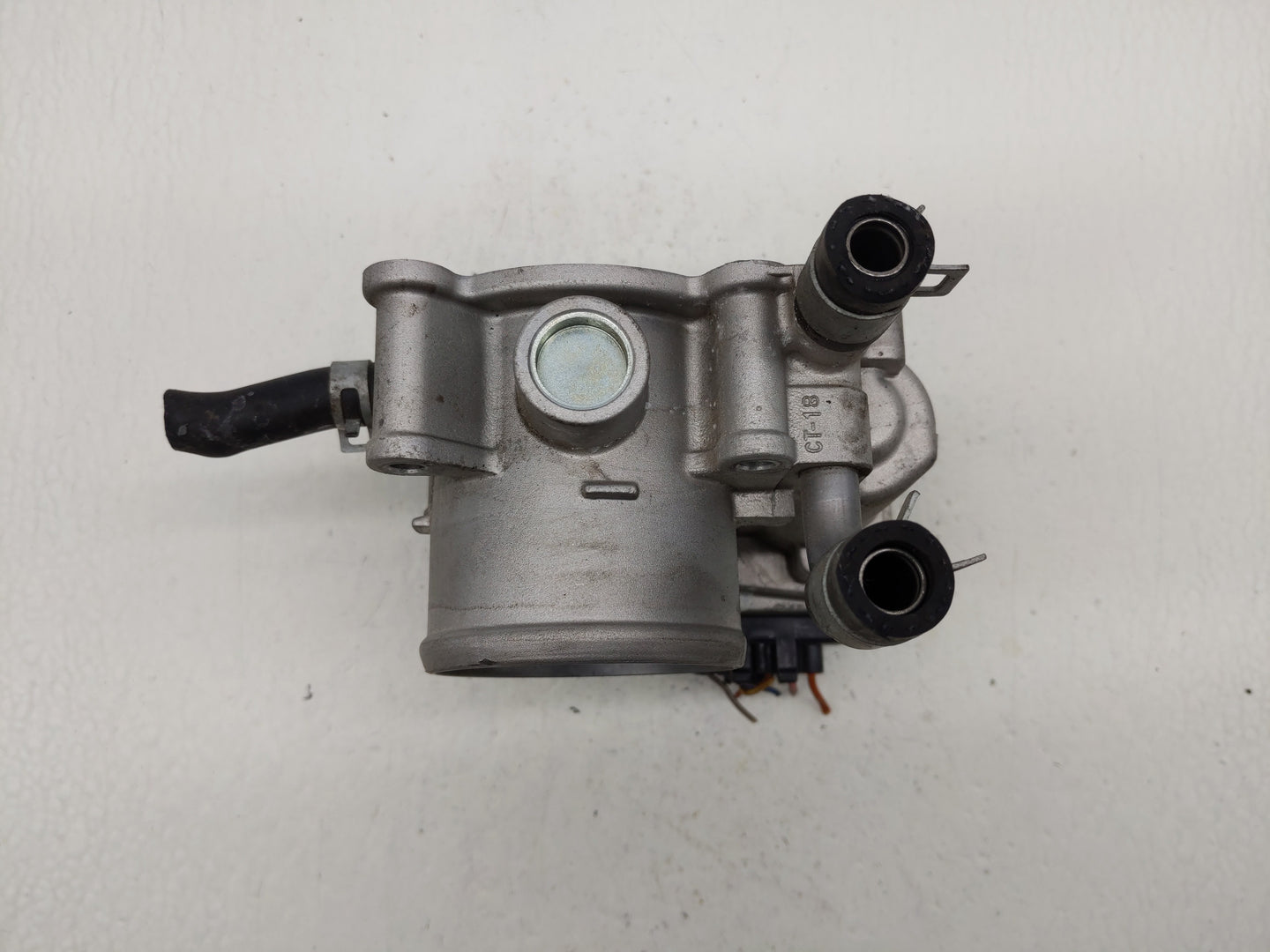 2012-2019 Kia Soul Throttle Body P/N:5302-1S02 35100-2B300 Fits Fits 2012 2013 2014 2015 2016 2017 2018 2019 OEM Used Auto P