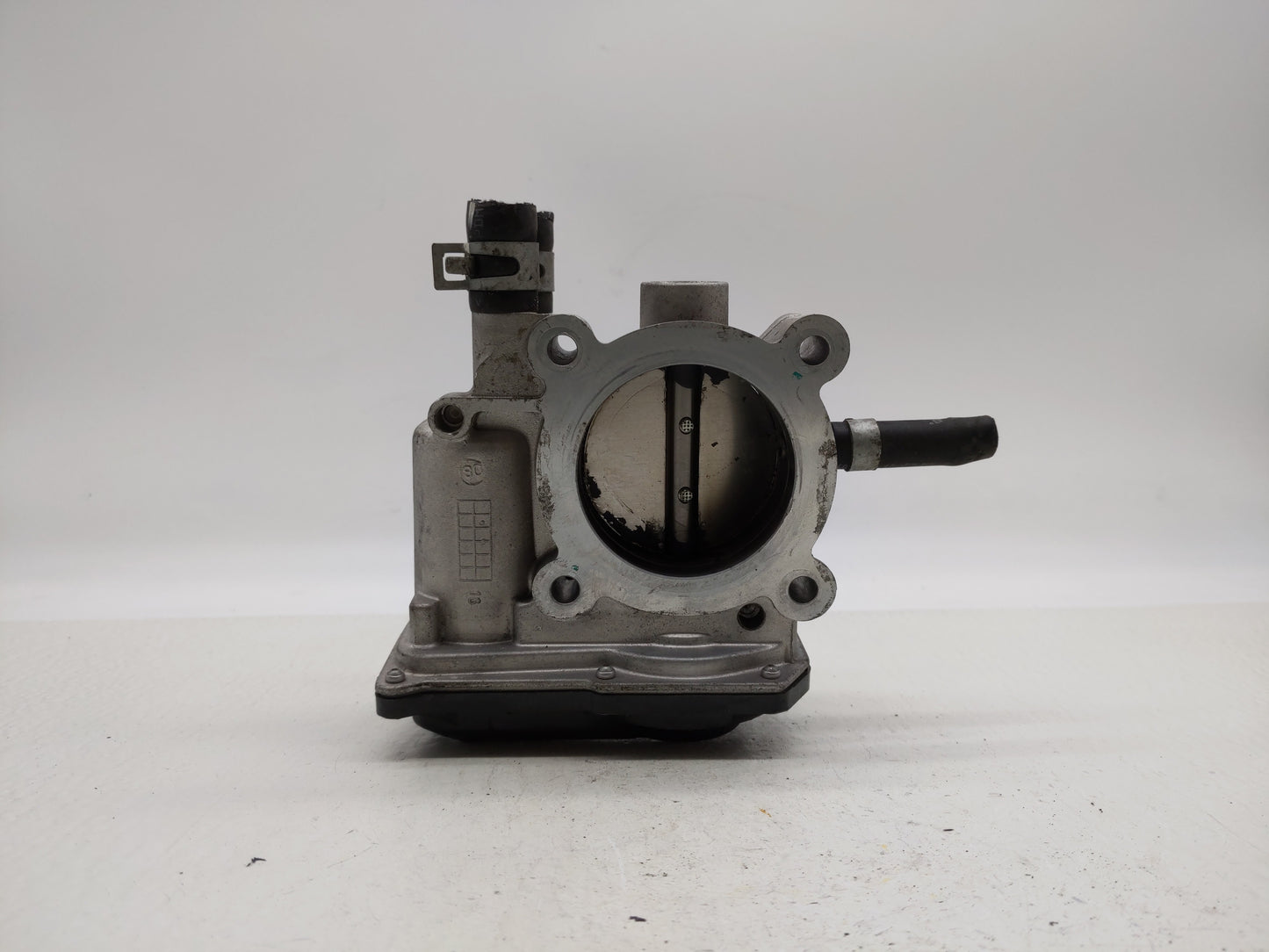2012-2019 Kia Soul Throttle Body P/N:5302-1S02 35100-2B300 Fits Fits 2012 2013 2014 2015 2016 2017 2018 2019 OEM Used Auto P