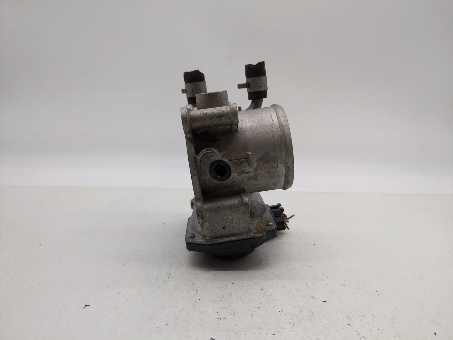 2012-2019 Kia Soul Throttle Body P/N:5302-1S02 35100-2B300 Fits Fits 2012 2013 2014 2015 2016 2017 2018 2019 OEM Used Auto P