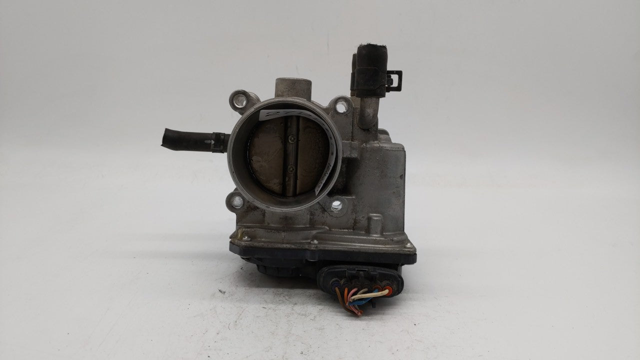 2012-2019 Kia Soul Throttle Body P/N:5302-1S02 35100-2B300 Fits Fits 2012 2013 2014 2015 2016 2017 2018 2019 OEM Used Auto P