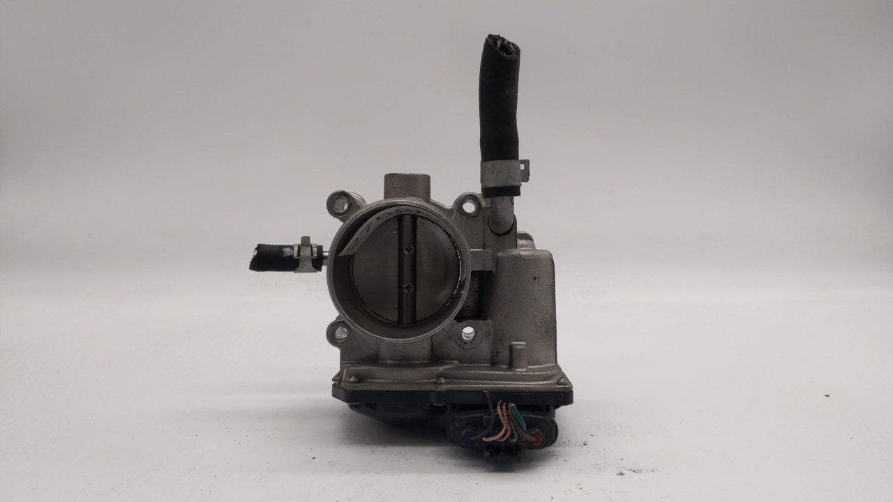 2012-2019 Kia Soul Throttle Body P/N:5302-1S02 35100-2B300 Fits Fits 2012 2013 2014 2015 2016 2017 2018 2019 OEM Used Auto P