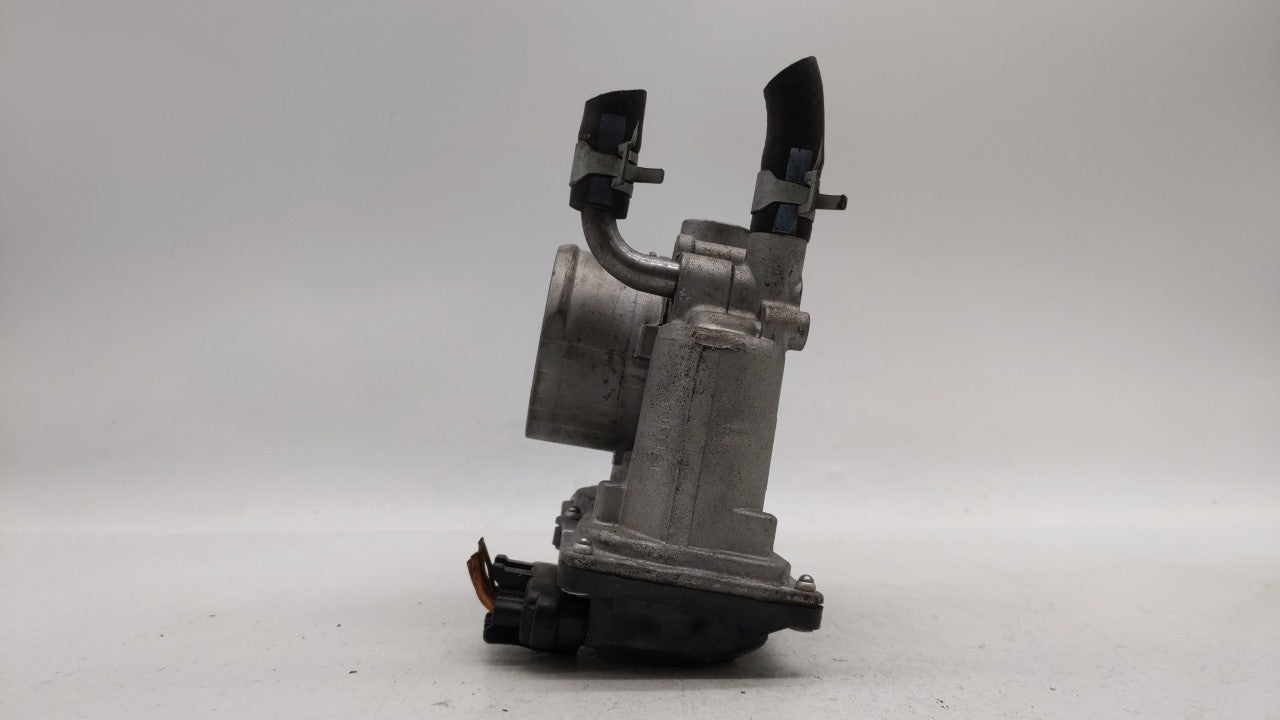 2012-2019 Kia Soul Throttle Body P/N:5302-1S02 35100-2B300 Fits Fits 2012 2013 2014 2015 2016 2017 2018 2019 OEM Used Auto P