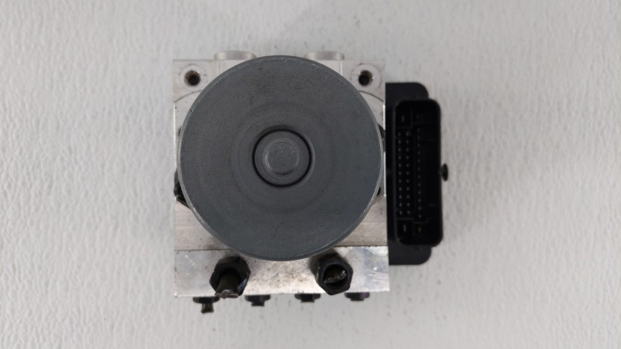 2016 Kia Soul ABS Pump Control Module Replacement P/N:58900-B2720 58920-B2720 Fits OEM Used Auto Parts - Oemusedautoparts1.c