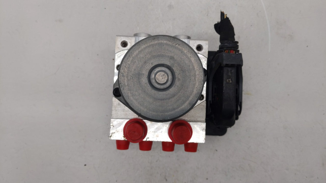2016 Kia Soul ABS Pump Control Module Replacement P/N:58900-B2720 58920-B2720 Fits OEM Used Auto Parts - Oemusedautoparts1.c