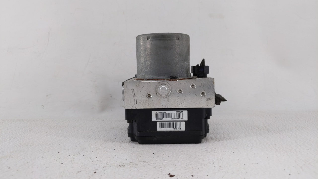 2016 Kia Soul ABS Pump Control Module Replacement P/N:58900-B2720 58920-B2720 Fits OEM Used Auto Parts - Oemusedautoparts1.c