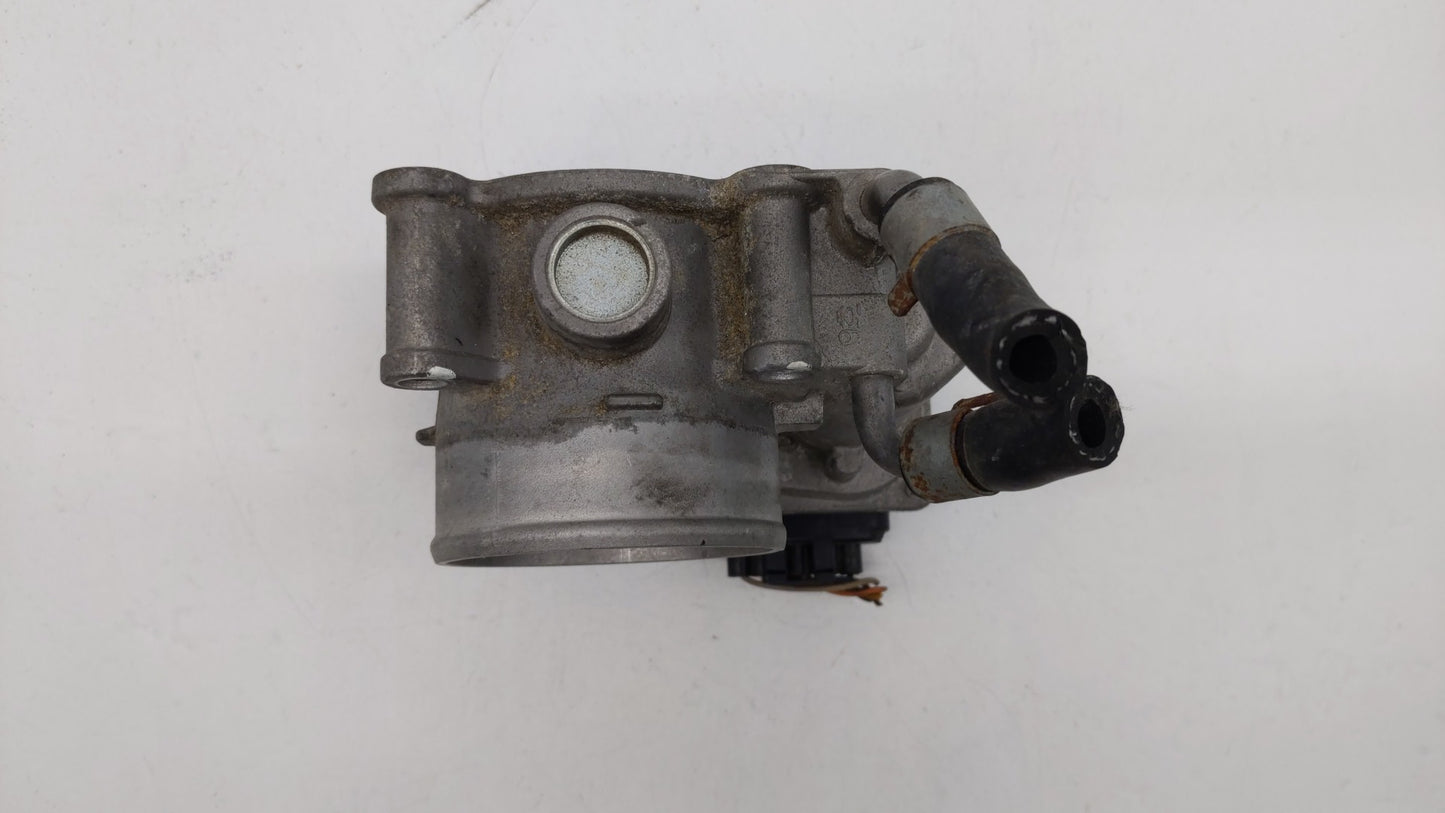 2014-2019 Kia Soul Throttle Body P/N:35100-2E710 35100-2E000 Fits Fits 2011 2012 2013 2014 2015 2016 2017 2018 2019 OEM Used