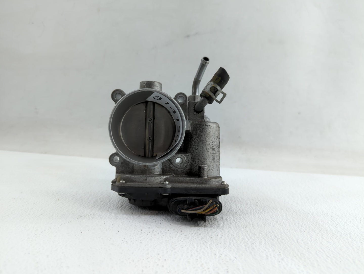 2014-2019 Kia Soul Throttle Body P/N:35100-2E710 35100-2E000 Fits Fits 2011 2012 2013 2014 2015 2016 2017 2018 2019 OEM Used