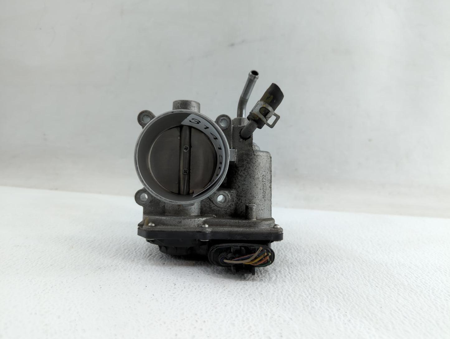 2014-2019 Kia Soul Throttle Body P/N:35100-2E710 35100-2E000 Fits Fits 2011 2012 2013 2014 2015 2016 2017 2018 2019 OEM Used