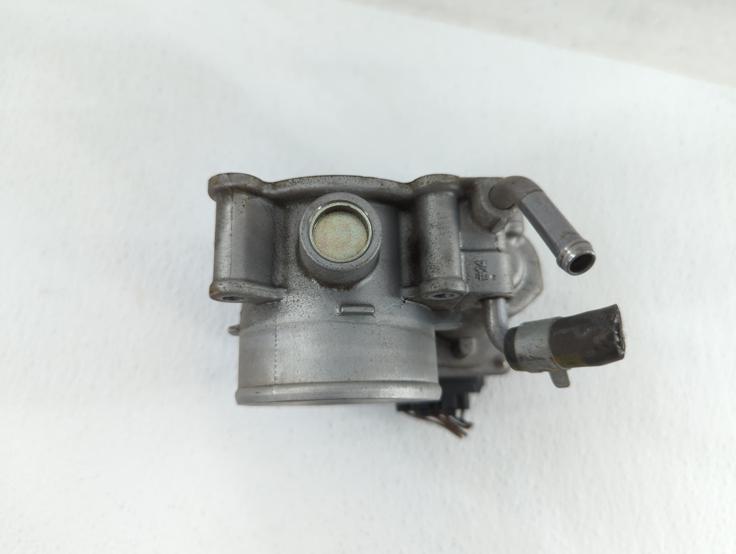 2014-2019 Kia Soul Throttle Body P/N:35100-2E710 35100-2E000 Fits Fits 2011 2012 2013 2014 2015 2016 2017 2018 2019 OEM Used