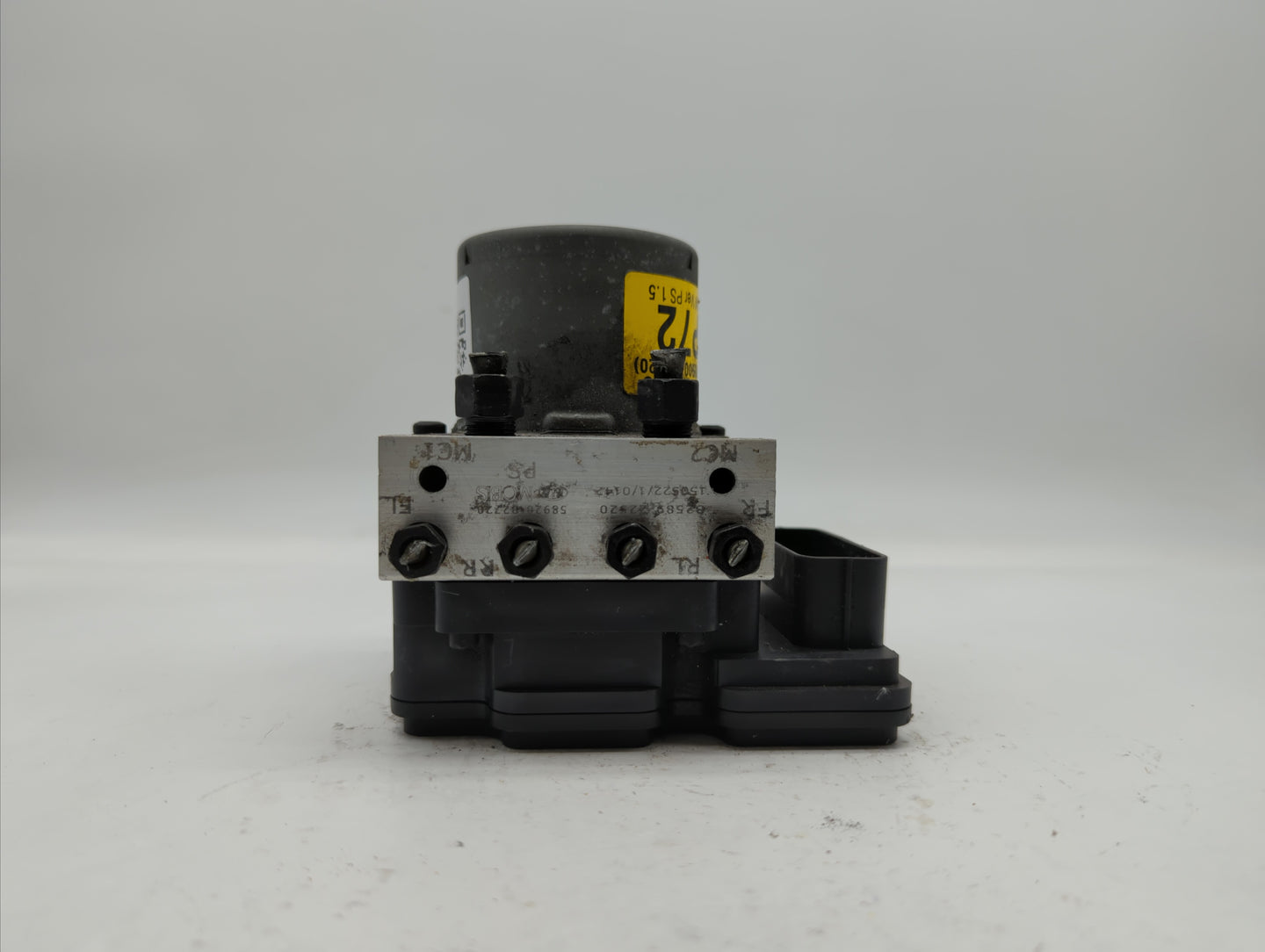 2016 Kia Soul ABS Pump Control Module Replacement P/N:58900-B2720 58920-B2720 Fits OEM Used Auto Parts - Oemusedautoparts1.c