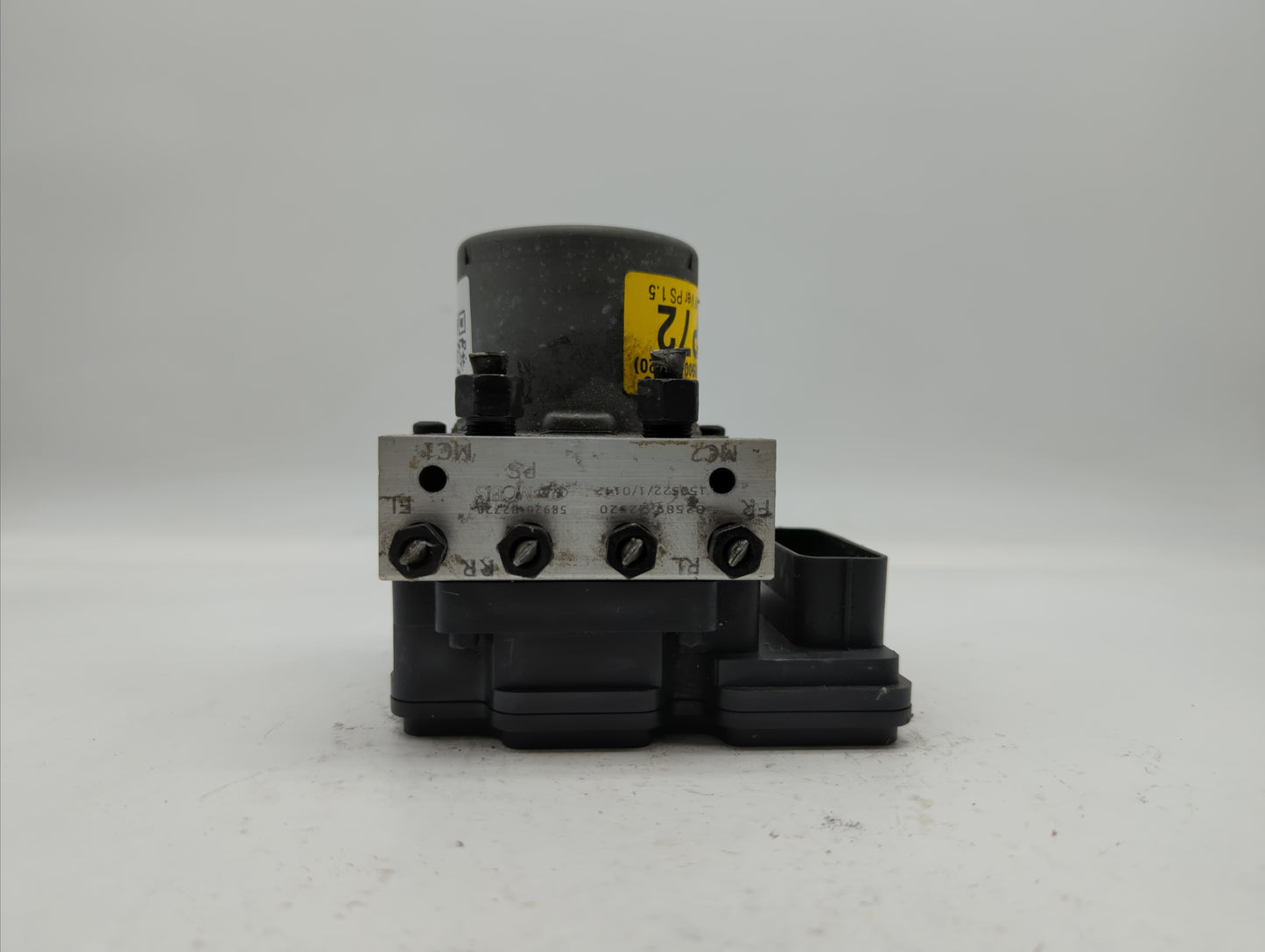2016 Kia Soul ABS Pump Control Module Replacement P/N:58900-B2720 58920-B2720 Fits OEM Used Auto Parts - Oemusedautoparts1.c