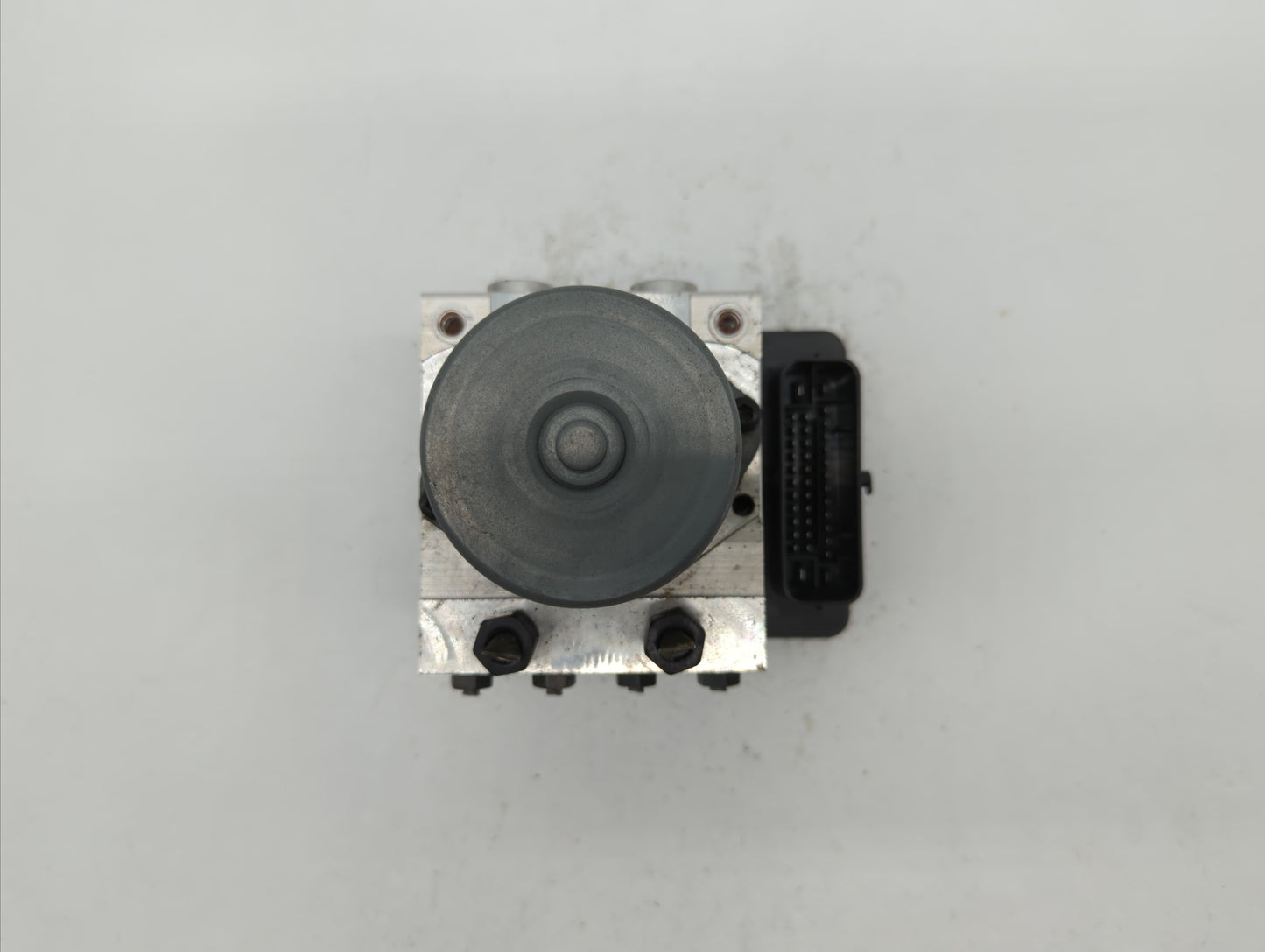 2016 Kia Soul ABS Pump Control Module Replacement P/N:58900-B2720 58920-B2720 Fits OEM Used Auto Parts - Oemusedautoparts1.c