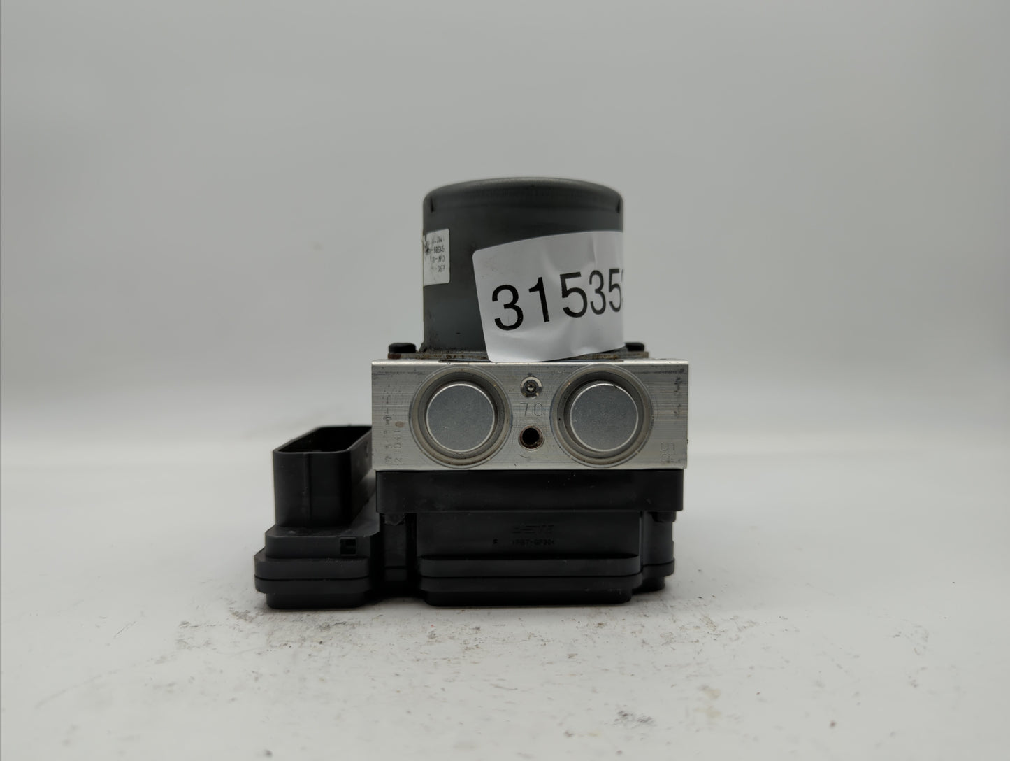 2016 Kia Soul ABS Pump Control Module Replacement P/N:58900-B2720 58920-B2720 Fits OEM Used Auto Parts - Oemusedautoparts1.c