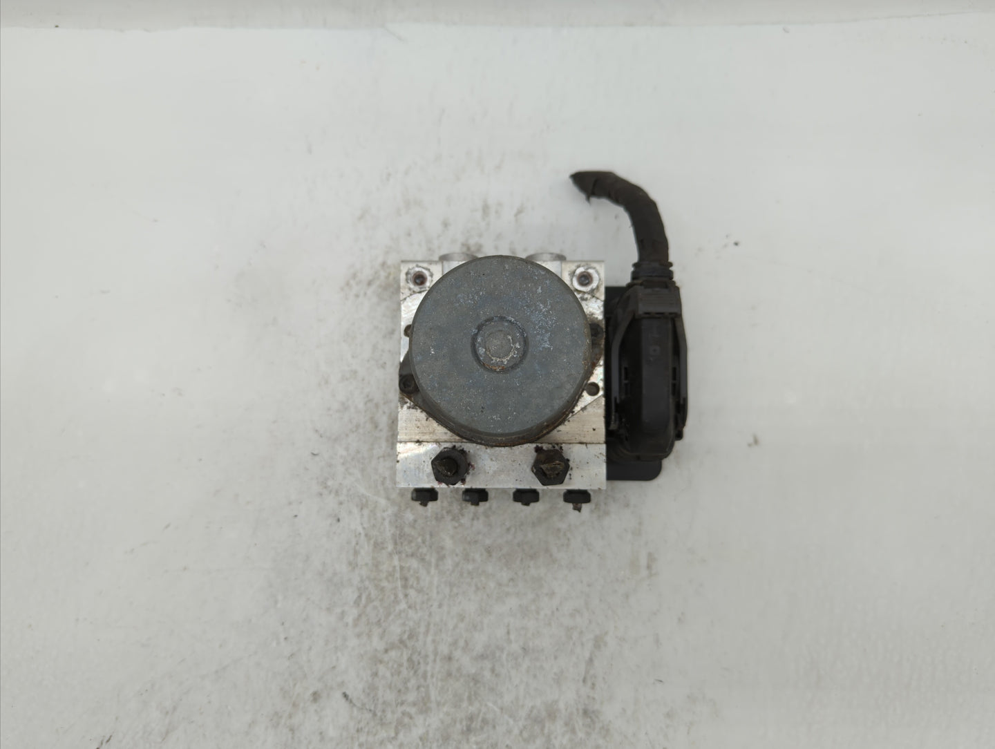 2016 Kia Soul ABS Pump Control Module Replacement P/N:58900-B2720 58920-B2720 Fits OEM Used Auto Parts - Oemusedautoparts1.c