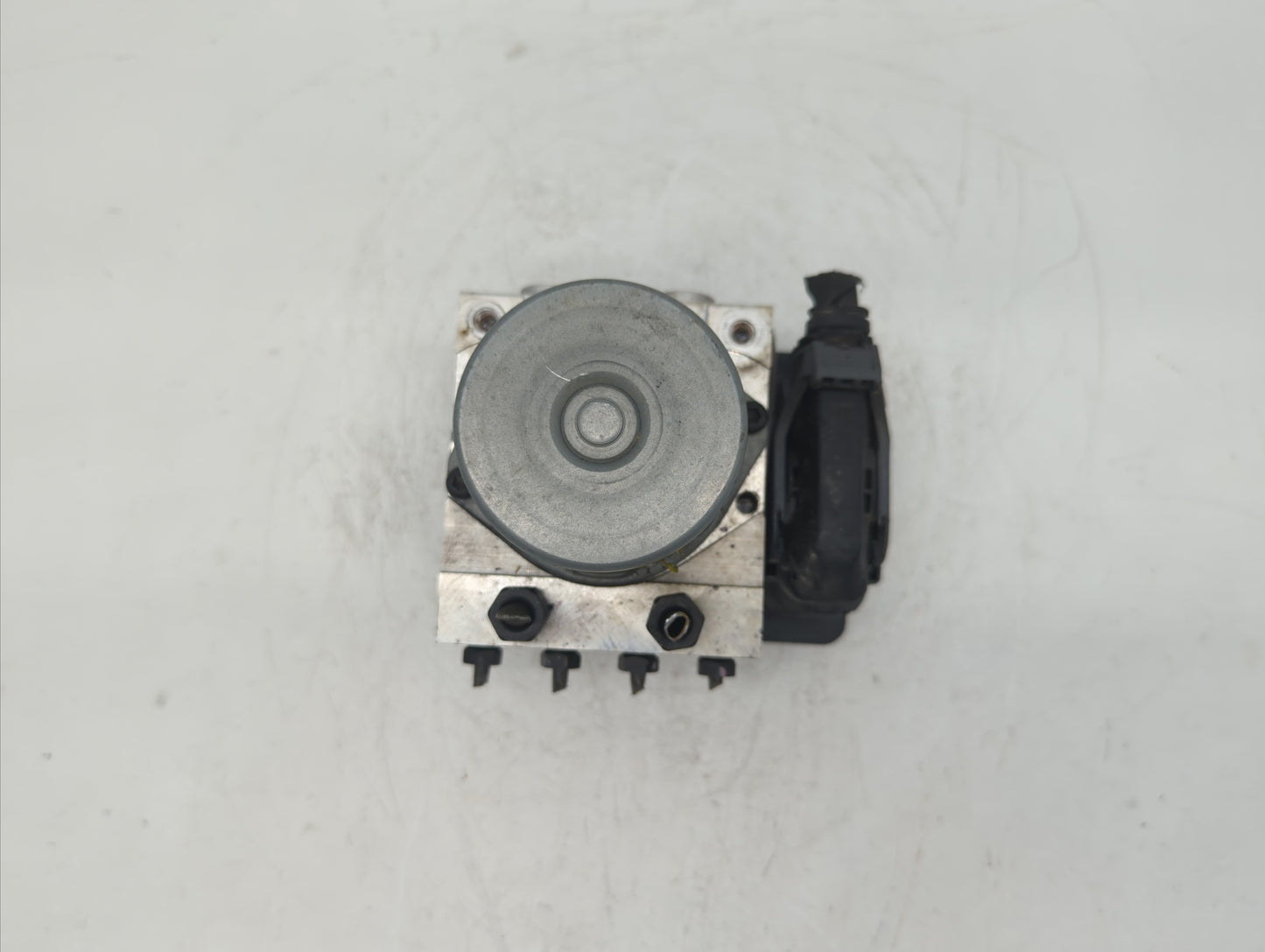 2016 Kia Soul ABS Pump Control Module Replacement P/N:58900-B2720 58920-B2720 Fits OEM Used Auto Parts - Oemusedautoparts1.c