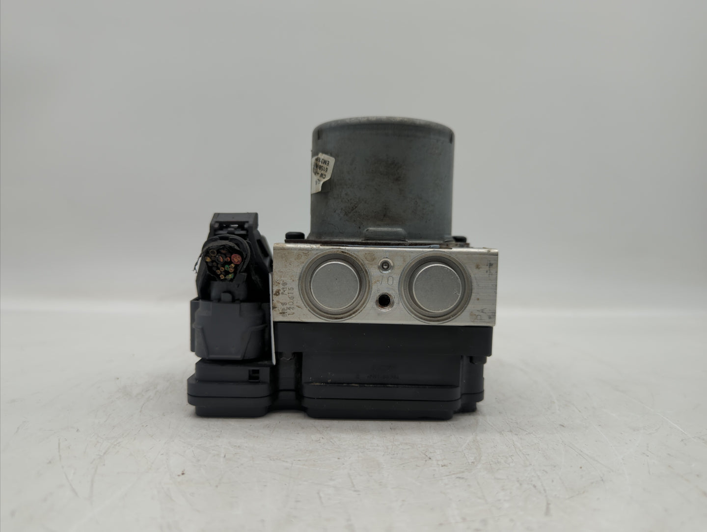 2016 Kia Soul ABS Pump Control Module Replacement P/N:58900-B2720 58920-B2720 Fits OEM Used Auto Parts - Oemusedautoparts1.c