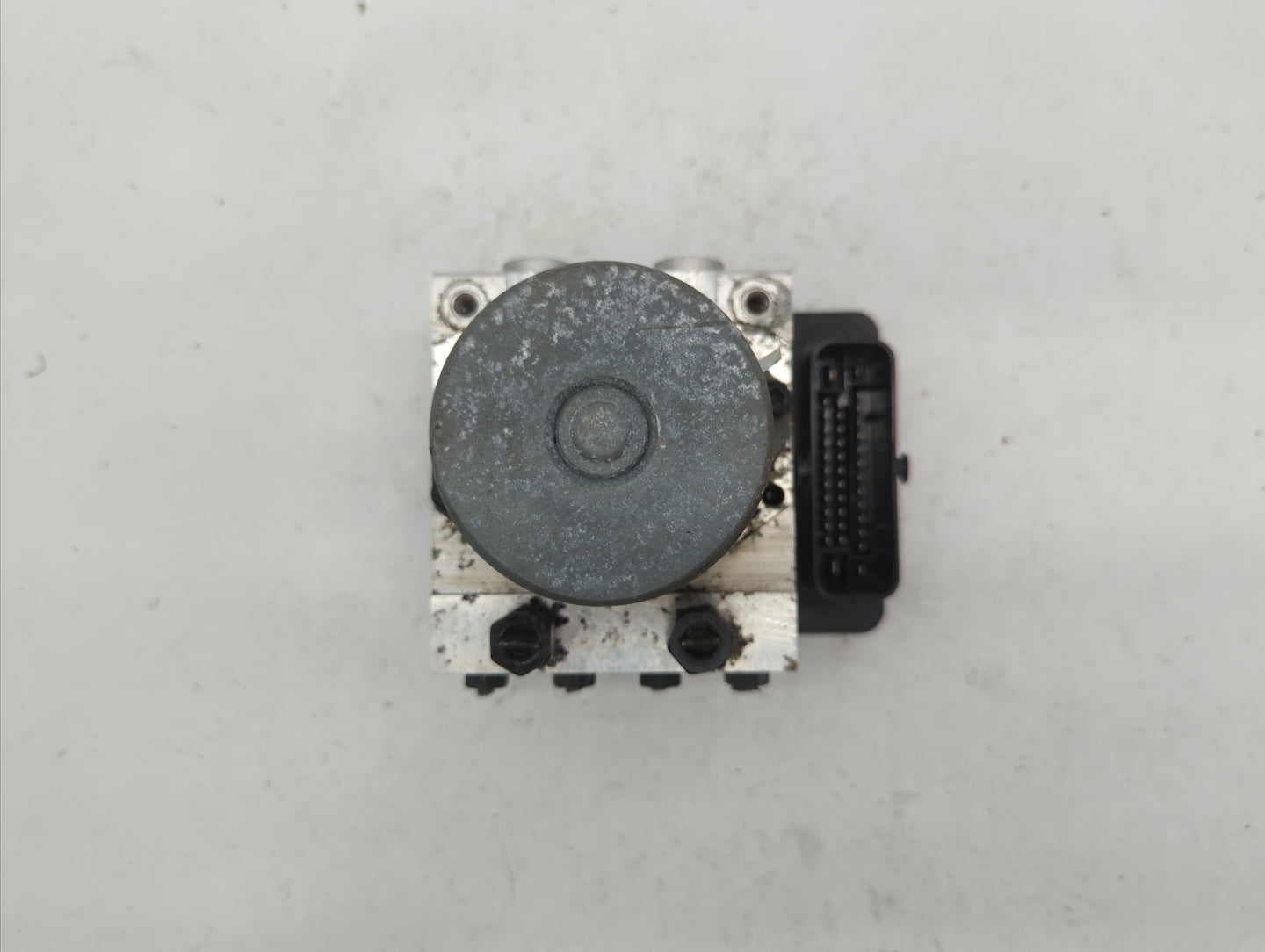 2016 Kia Soul ABS Pump Control Module Replacement P/N:58900-B2720 58920-B2720 Fits OEM Used Auto Parts - Oemusedautoparts1.c