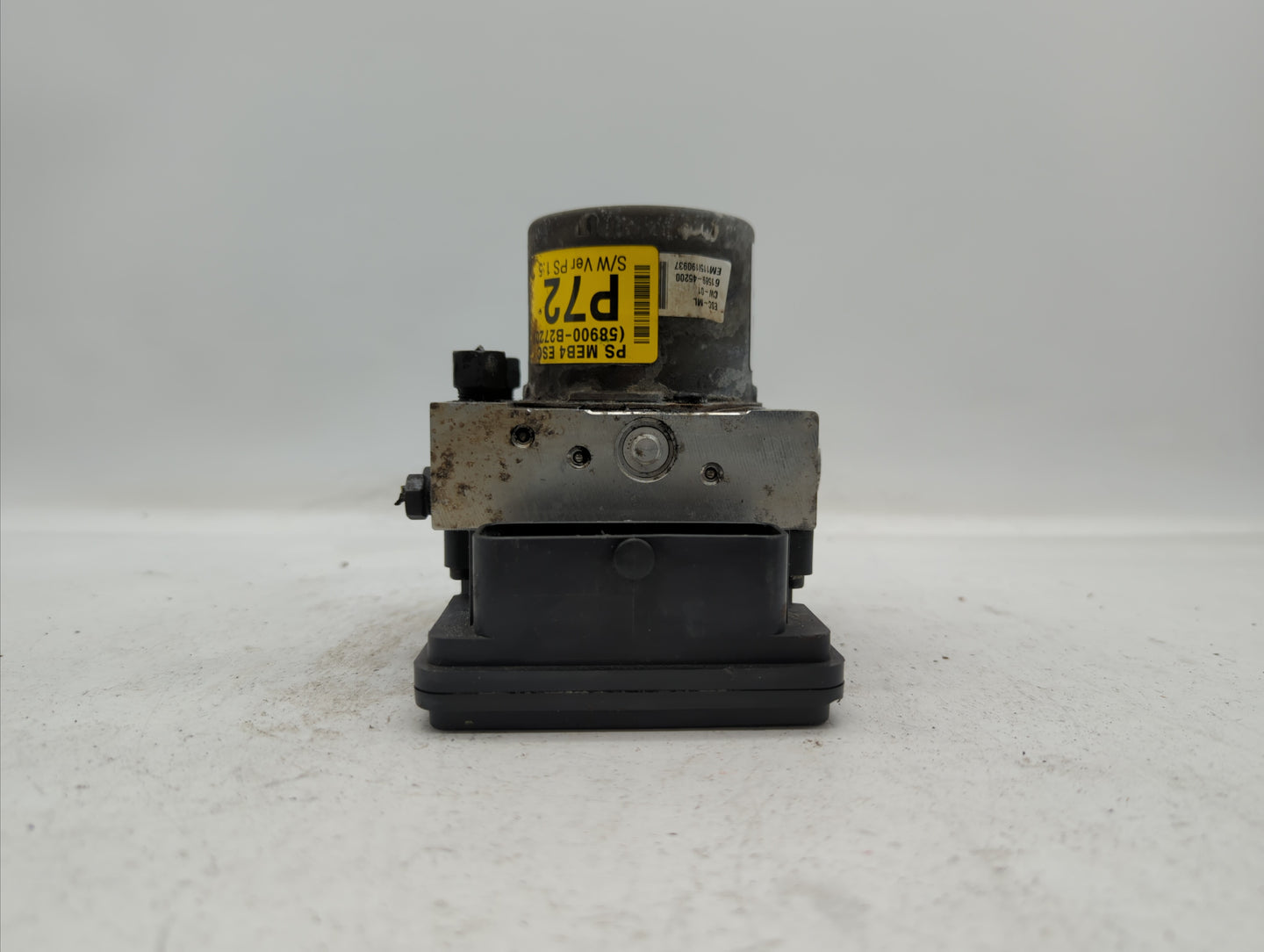 2016 Kia Soul ABS Pump Control Module Replacement P/N:58900-B2720 58920-B2720 Fits OEM Used Auto Parts - Oemusedautoparts1.c
