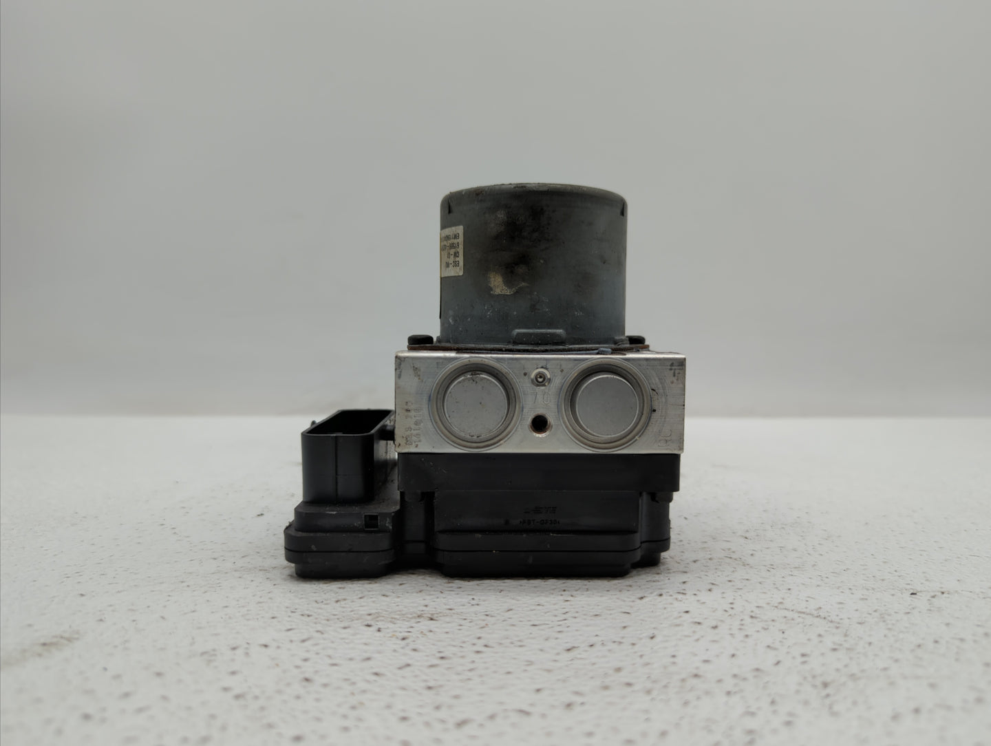 2016 Kia Soul ABS Pump Control Module Replacement P/N:58900-B2720 58920-B2720 Fits OEM Used Auto Parts - Oemusedautoparts1.c