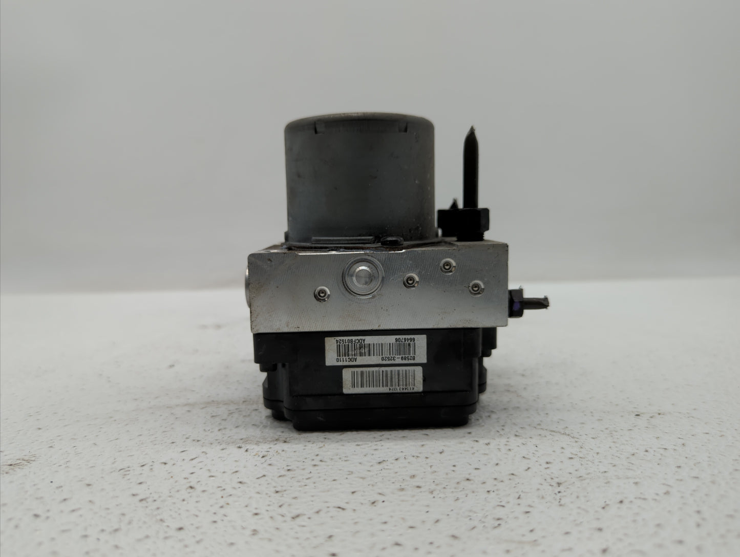 2016 Kia Soul ABS Pump Control Module Replacement P/N:58900-B2720 58920-B2720 Fits OEM Used Auto Parts - Oemusedautoparts1.c