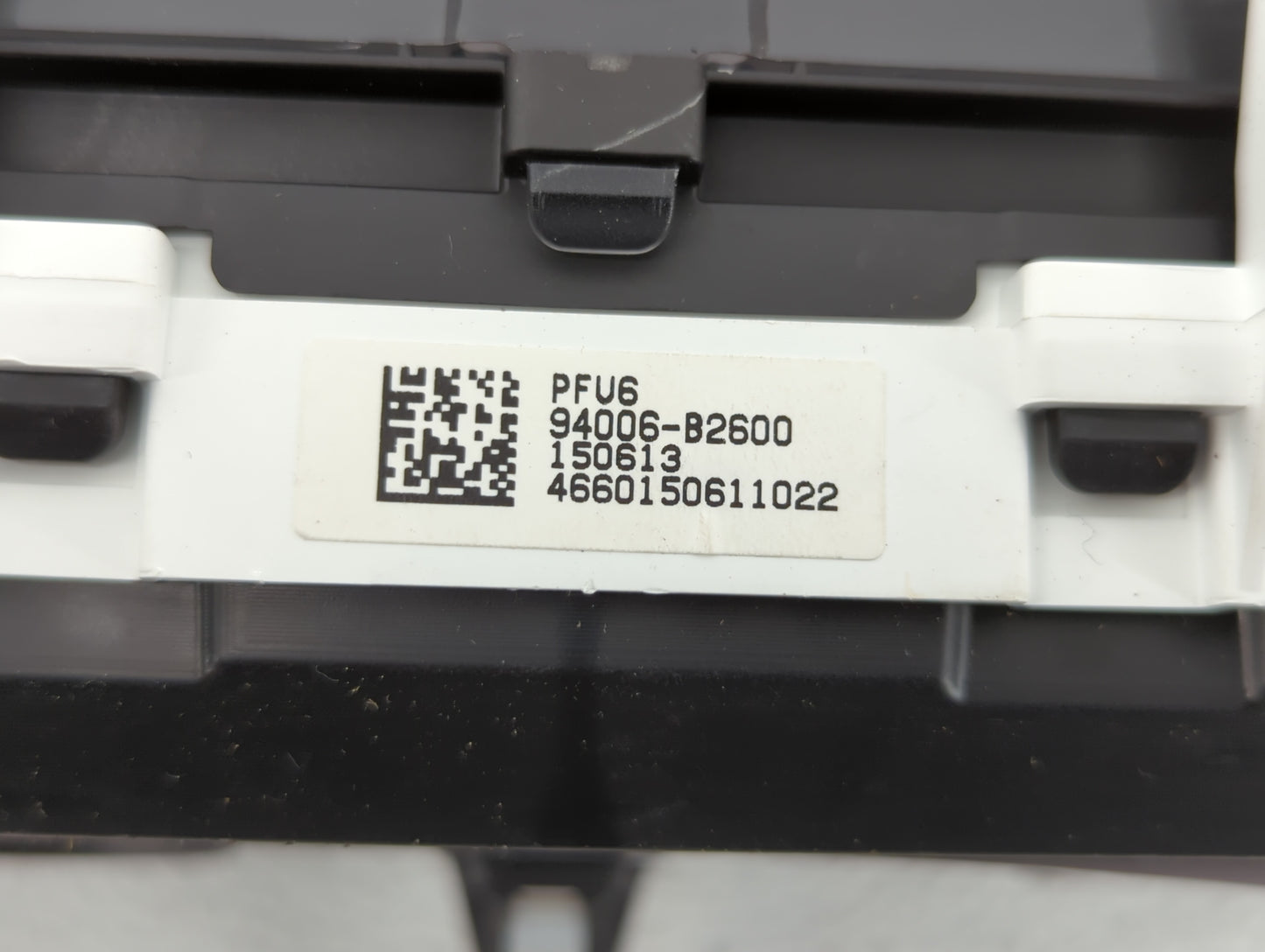 2016 Kia Soul Instrument Cluster Speedometer Gauges P/N:94006-B2600 Fits OEM Used Auto Parts - Oemusedautoparts1.com