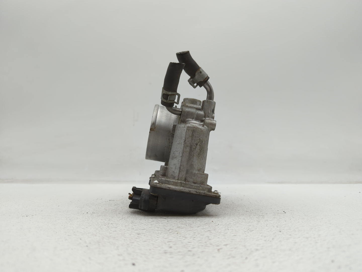 2014-2019 Kia Soul Throttle Body P/N:35100-2E000 1302150124, 35100-2E710 Fits Fits 2011 2012 2013 2014 2015 2016 2017 2018 2