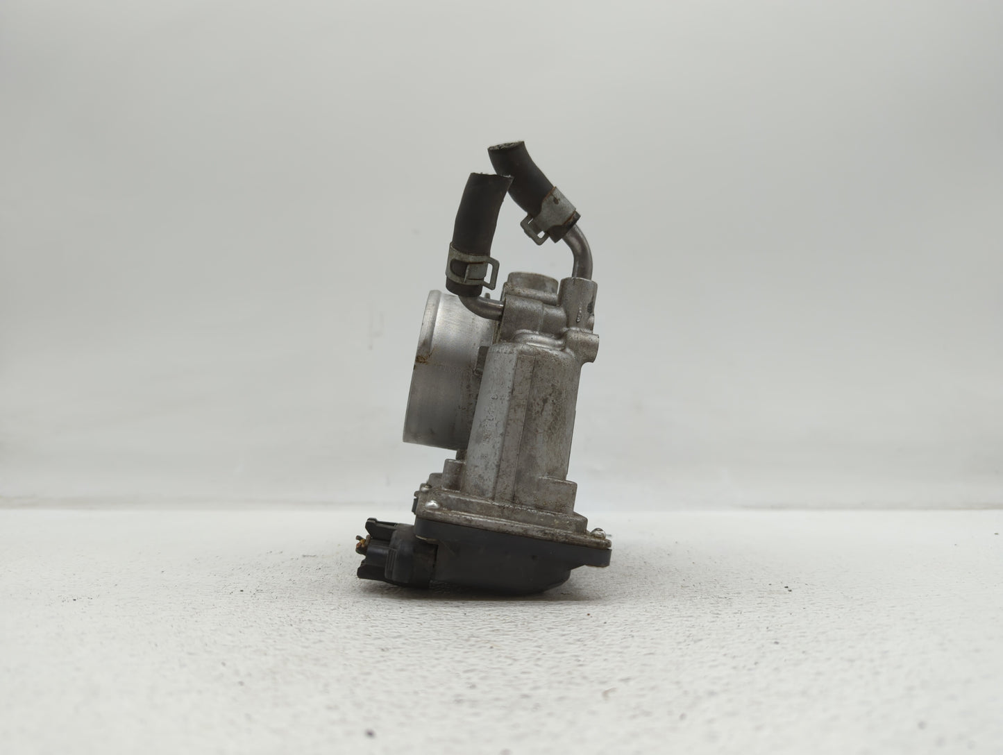 2014-2019 Kia Soul Throttle Body P/N:35100-2E000 1302150124, 35100-2E710 Fits Fits 2011 2012 2013 2014 2015 2016 2017 2018 2