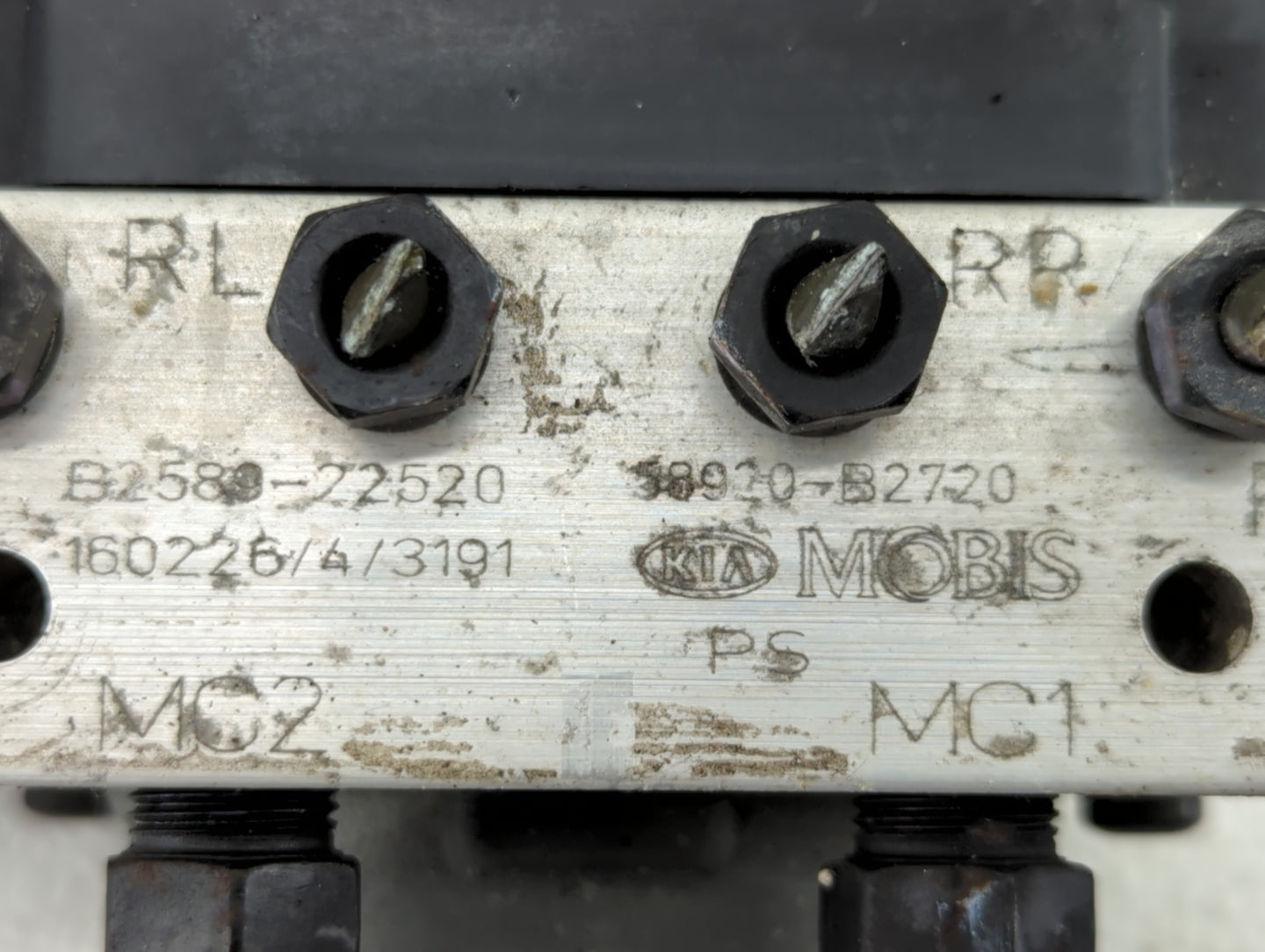 2016 Kia Soul ABS Pump Control Module Replacement P/N:58900-B2720 58920-B2720 Fits OEM Used Auto Parts - Oemusedautoparts1.c