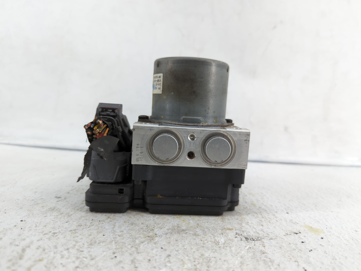 2016 Kia Soul ABS Pump Control Module Replacement P/N:58900-B2720 58920-B2720 Fits OEM Used Auto Parts - Oemusedautoparts1.c