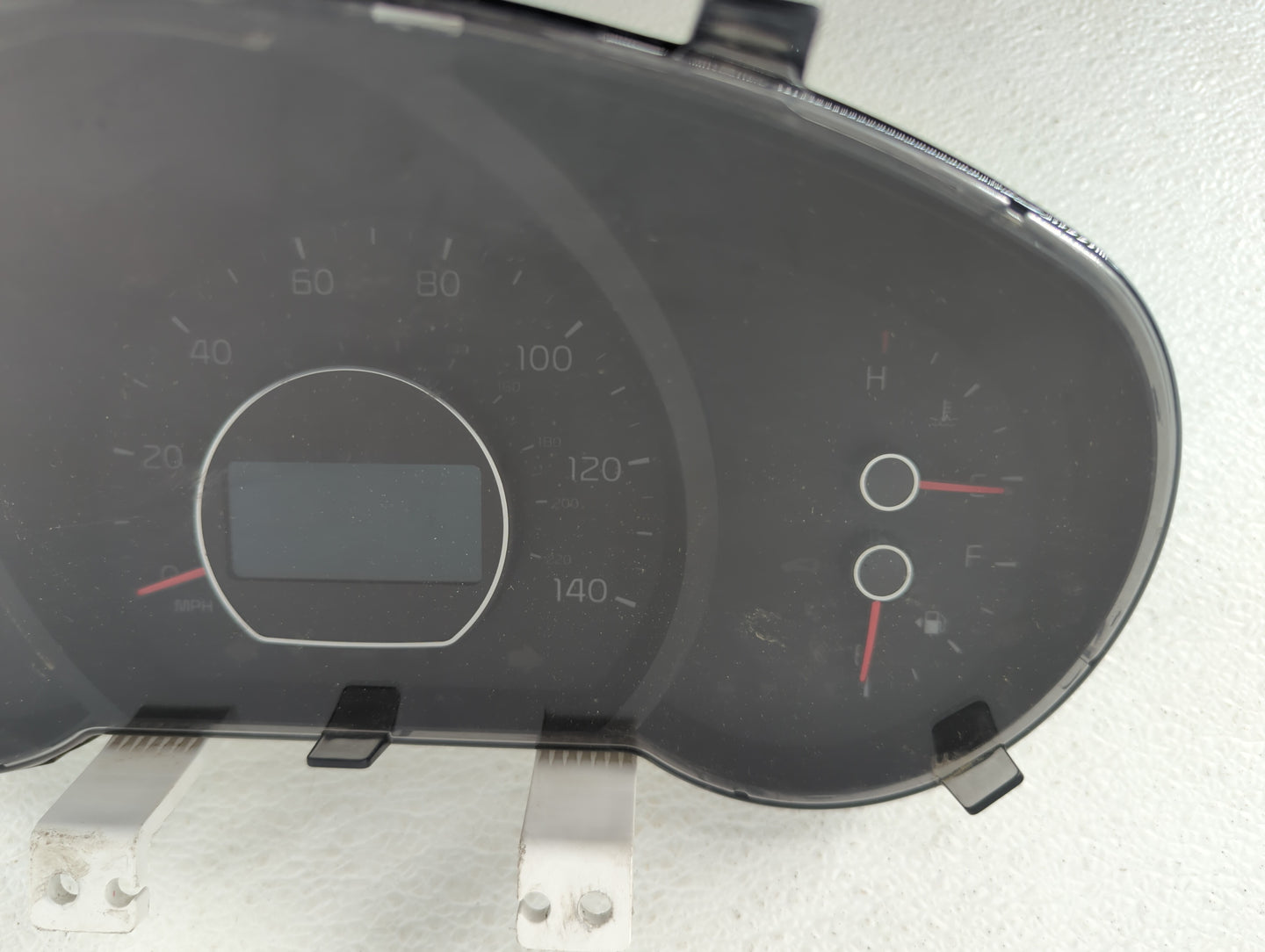 2016 Kia Soul Instrument Cluster Speedometer Gauges P/N:94006-B2630 Fits OEM Used Auto Parts - Oemusedautoparts1.com
