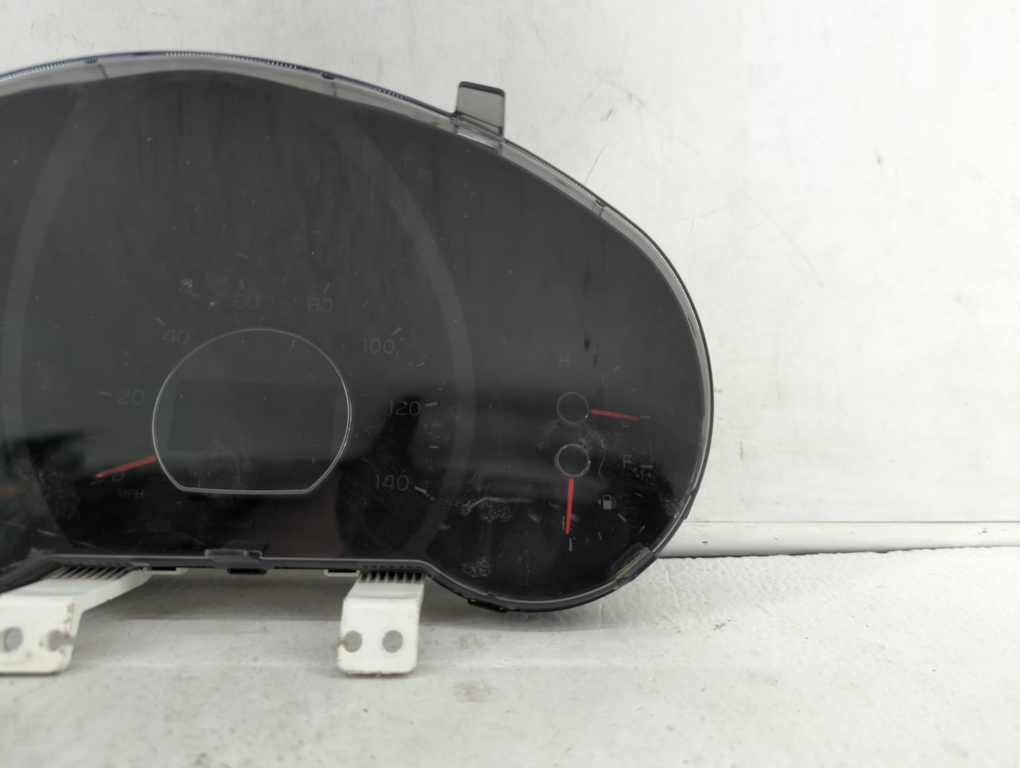 2016 Kia Soul Instrument Cluster Speedometer Gauges P/N:94006-B2600 Fits OEM Used Auto Parts - Oemusedautoparts1.com