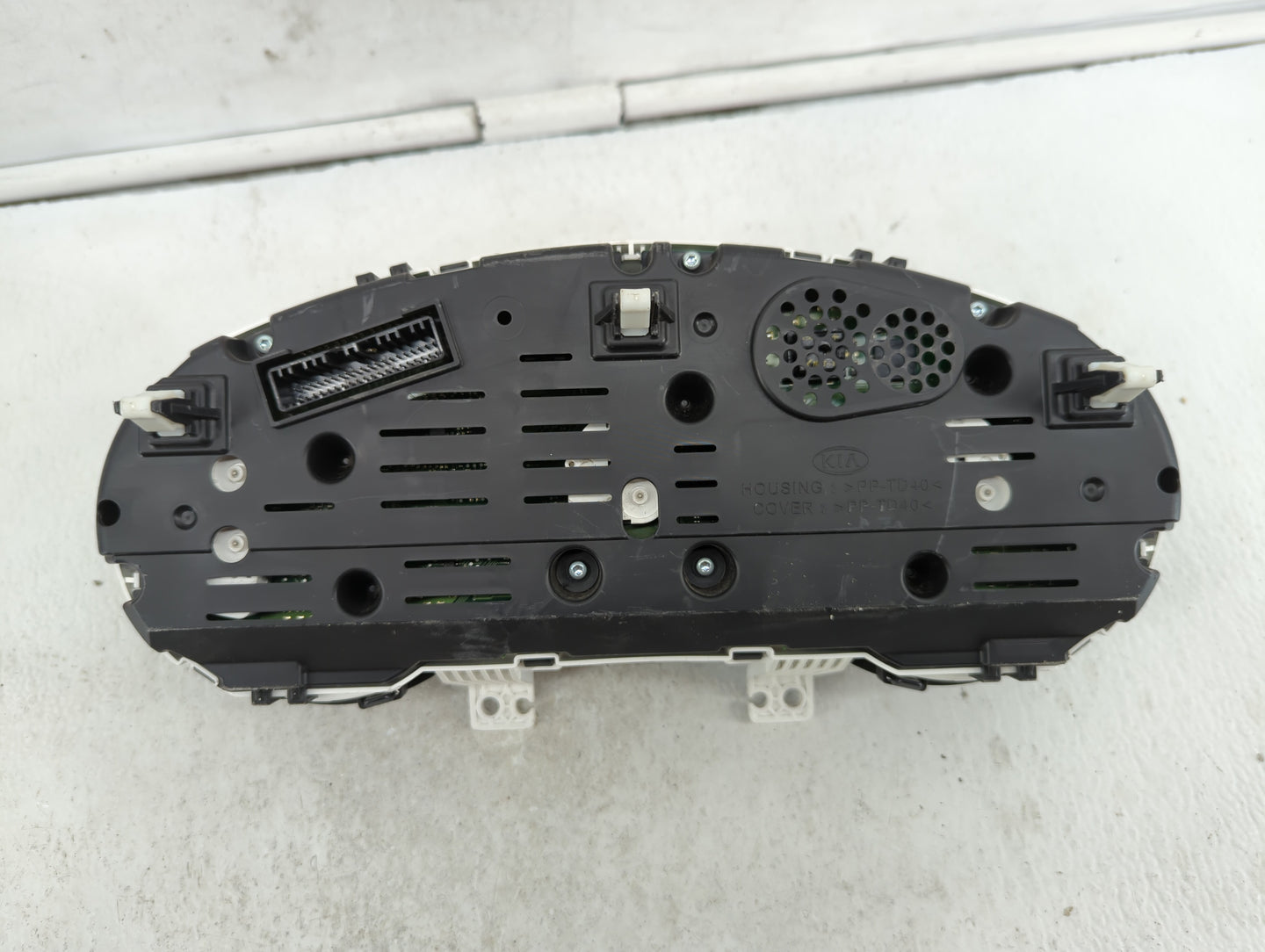 2016 Kia Soul Instrument Cluster Speedometer Gauges P/N:94006-B2600 Fits OEM Used Auto Parts - Oemusedautoparts1.com