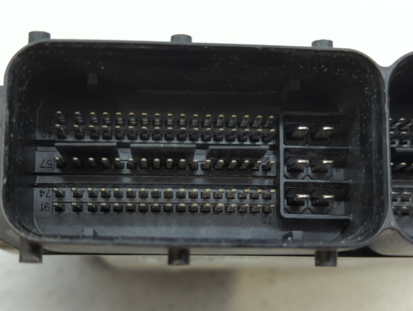 2016 Kia Soul PCM Engine Control Computer ECU ECM PCU OEM P/N:39110-2BSG3 39110-2BSE8 Fits OEM Used Auto Parts - Oemusedauto